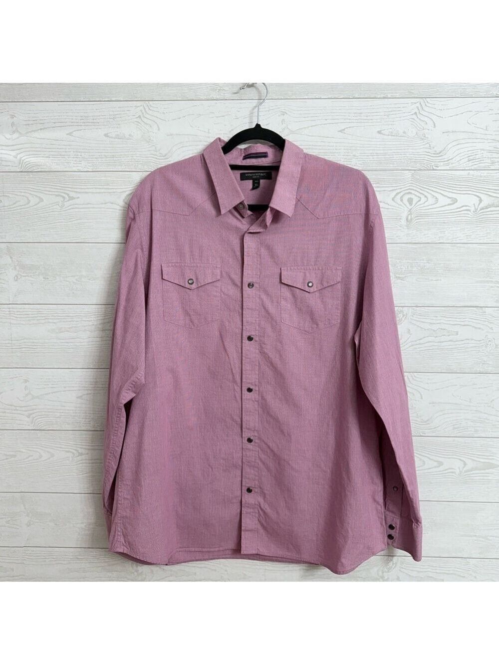 Banana Republic Men’s Slim Fit Red Blend Snap Western Style Shirt. Size XL
